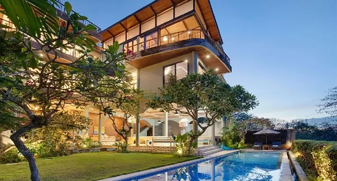 Ocean Views, Surf Breaks, and Luxury Living on the Bukit Peninsula